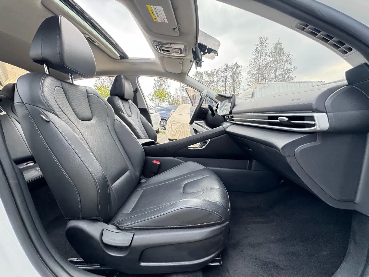 2021 Hyundai Elantra 1.5L 115HP L4 CVT,autocango,china used car exporter,china ev exporter,chinese used car exporter,chinese used ev exporter