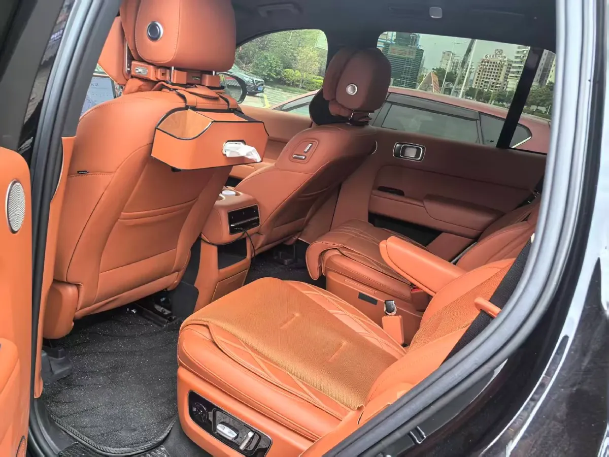 2023 Li L8 Range Extended 154HP REEV 40.9KWH,autocango,china used car exporter,china ev exporter,chinese used car exporter,chinese used ev exporter