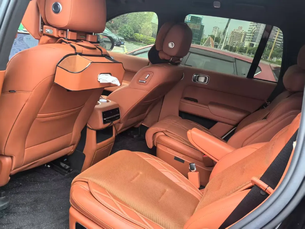 2023 Li L8 Range Extended 154HP REEV 40.9KWH,autocango,china used car exporter,china ev exporter,chinese used car exporter,chinese used ev exporter