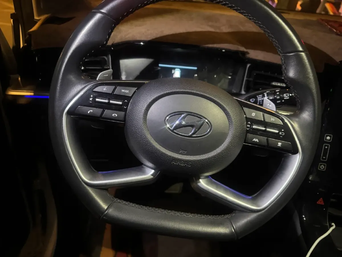 2021 Hyundai Custo 2.0T 236HP L4 8AT,autocango,china used car exporter,china ev exporter,chinese used car exporter,chinese used ev exporter