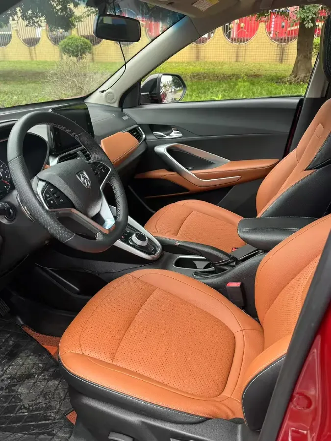 2017 HaiMa S5 Young Edition 1.6L 122HP L4 5MT,autocango,china used car exporter,china ev exporter,chinese used car exporter,chinese used ev exporter