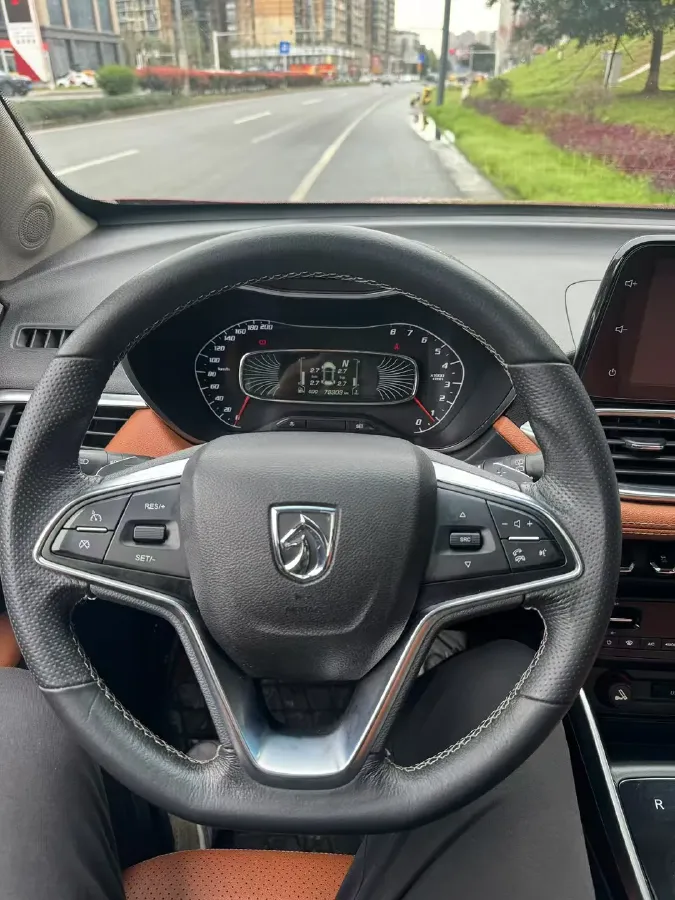 2017 HaiMa S5 Young Edition 1.6L 122HP L4 5MT,autocango,china used car exporter,china ev exporter,chinese used car exporter,chinese used ev exporter