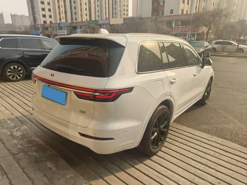 2021 Li ONE Range Extended 131HP REEV 40.5KWH,autocango,china used car exporter,china ev exporter,chinese used car exporter,chinese used ev exporter