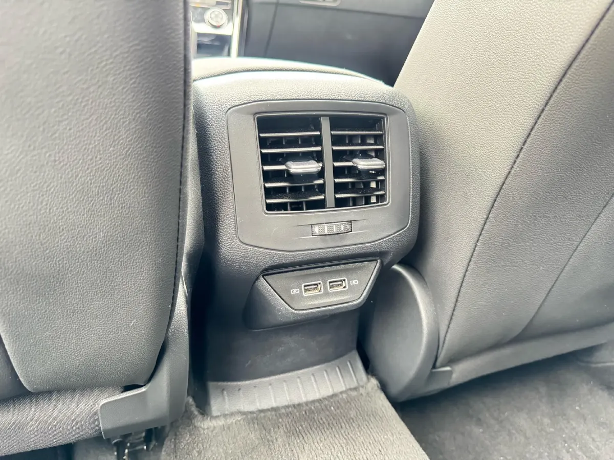 2022 Volkswagen T-Roc 1.4T 150HP L4 7DCT,autocango,china used car exporter,china ev exporter,chinese used car exporter,chinese used ev exporter