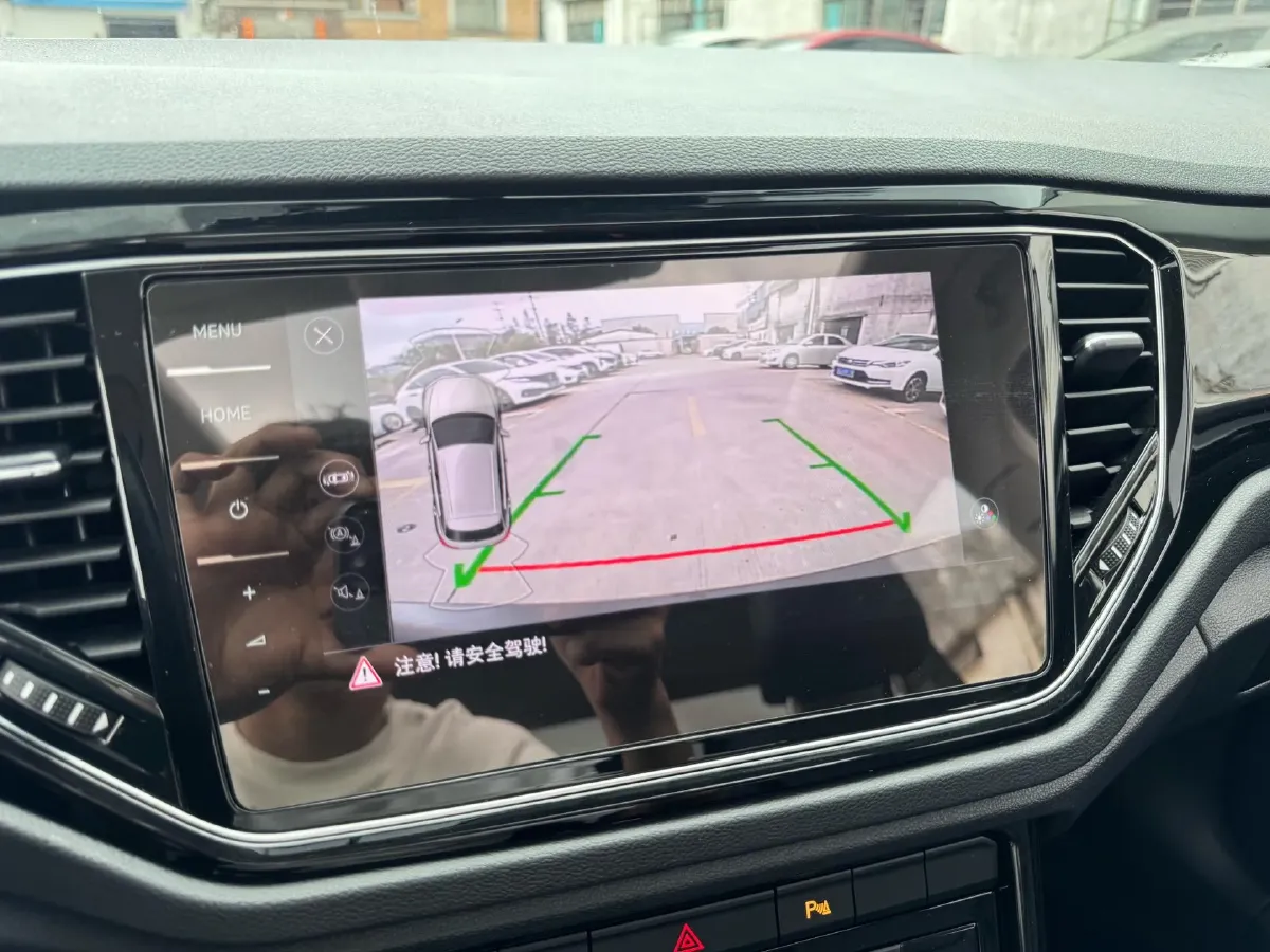 2022 Volkswagen T-Roc 1.4T 150HP L4 7DCT,autocango,china used car exporter,china ev exporter,chinese used car exporter,chinese used ev exporter