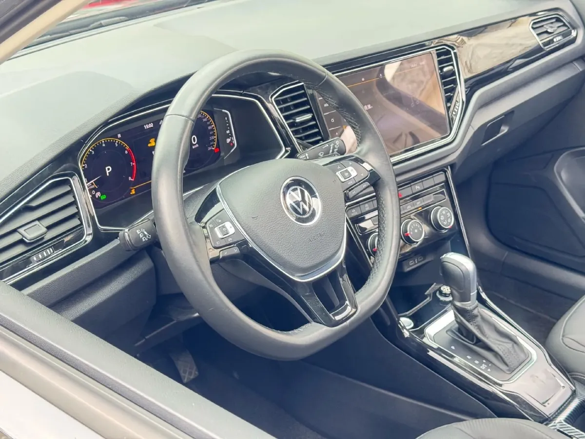 2022 Volkswagen T-Roc 1.4T 150HP L4 7DCT,autocango,china used car exporter,china ev exporter,chinese used car exporter,chinese used ev exporter
