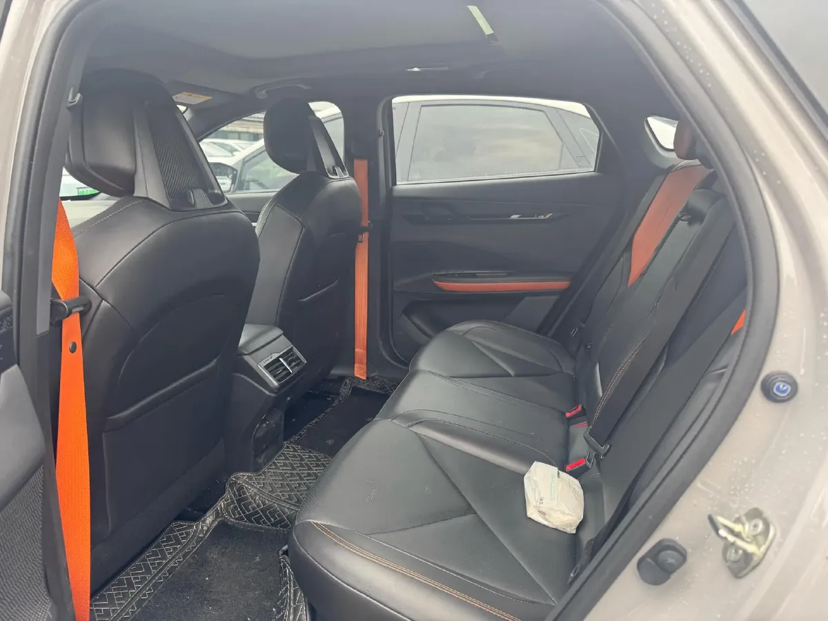 2022 ChangAn UNI-V 1.5T 188HP L4 7DCT,autocango,china used car exporter,china ev exporter,chinese used car exporter,chinese used ev exporter