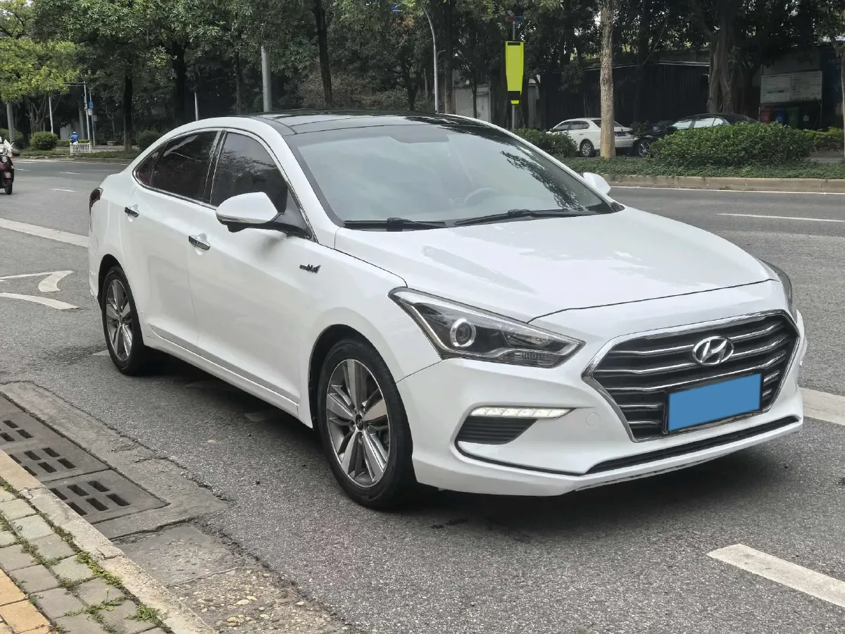 2017 Hyundai Mistra 1.6T 175HP L4 7DCT,autocango,china used car exporter,china ev exporter,chinese used car exporter,chinese used ev exporter