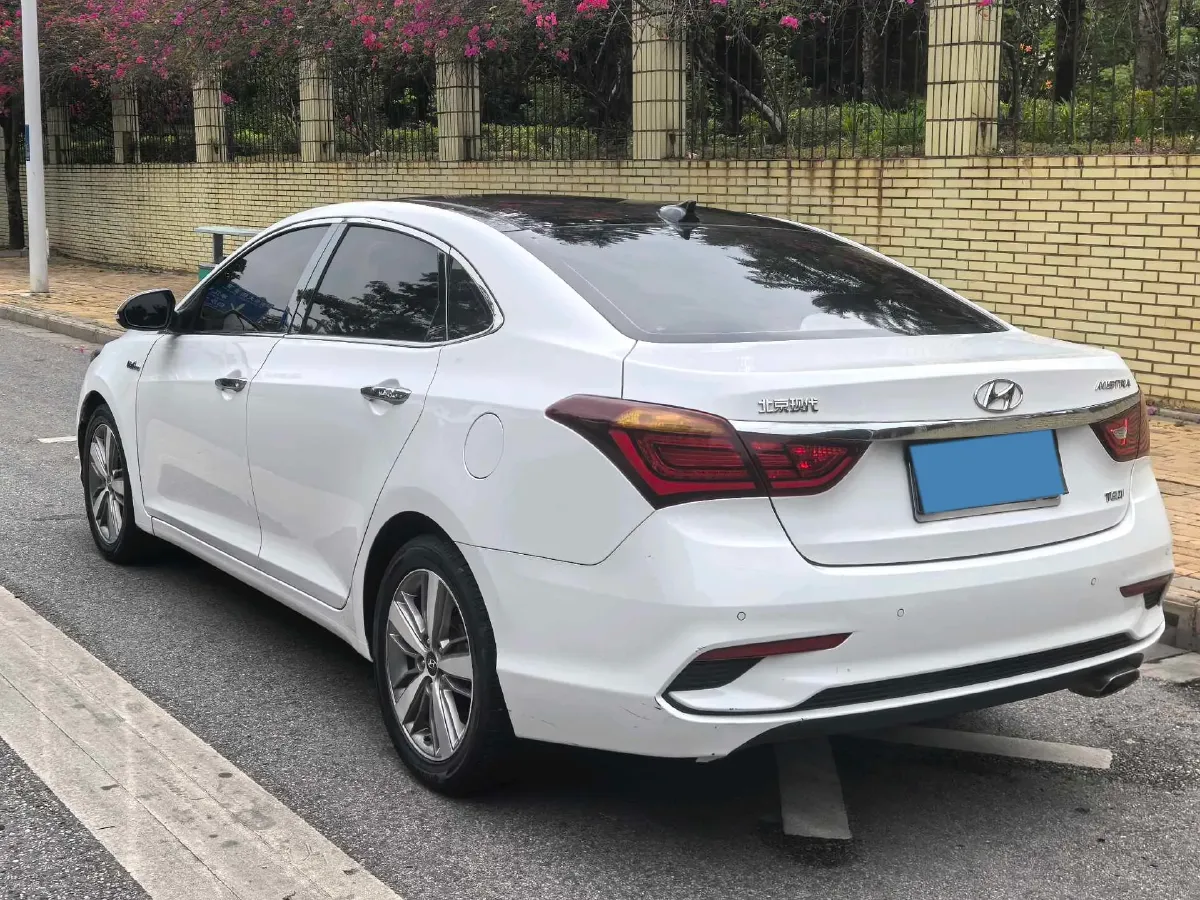 2017 Hyundai Mistra 1.6T 175HP L4 7DCT,autocango,china used car exporter,china ev exporter,chinese used car exporter,chinese used ev exporter