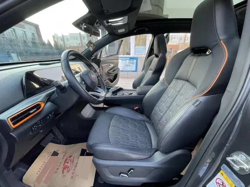 2022 ChangAn UNI-T 2.0T 233HP L4 8AT,autocango,china used car exporter,china ev exporter,chinese used car exporter,chinese used ev exporter