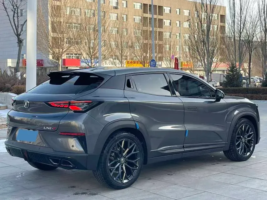 2022 ChangAn UNI-T 2.0T 233HP L4 8AT,autocango,china used car exporter,china ev exporter,chinese used car exporter,chinese used ev exporter