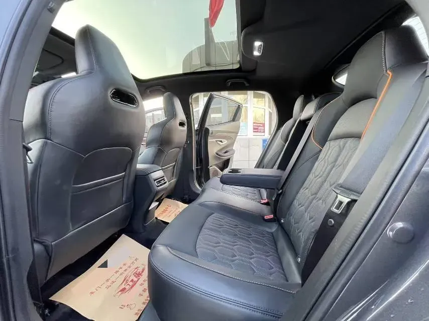 2022 ChangAn UNI-T 2.0T 233HP L4 8AT,autocango,china used car exporter,china ev exporter,chinese used car exporter,chinese used ev exporter