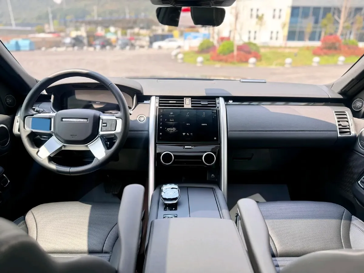 2025 Land Rover Discovery 3.0T 360HP L6 8AT,autocango,china used car exporter,china ev exporter,chinese used car exporter,chinese used ev exporter