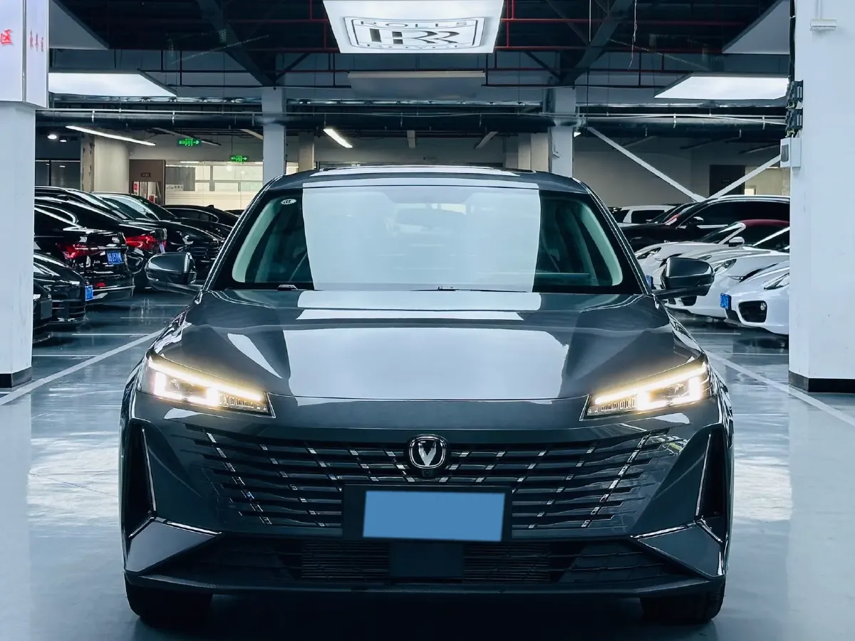 2025 ChangAn Eado 1.5T 192HP L4 7DCT,autocango,china used car exporter,china ev exporter,chinese used car exporter,chinese used ev exporter