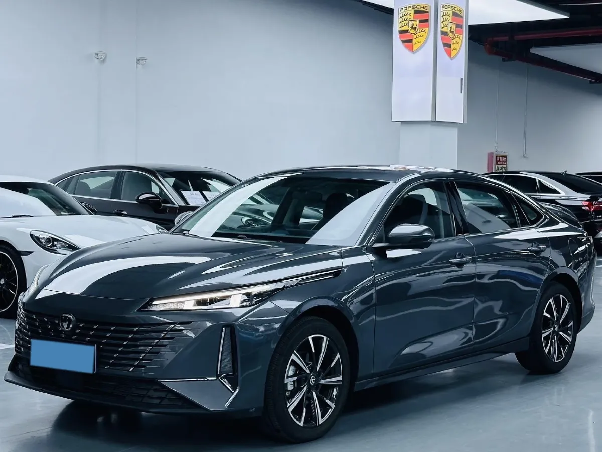 2025 ChangAn Eado 1.5T 192HP L4 7DCT,autocango,china used car exporter,china ev exporter,chinese used car exporter,chinese used ev exporter