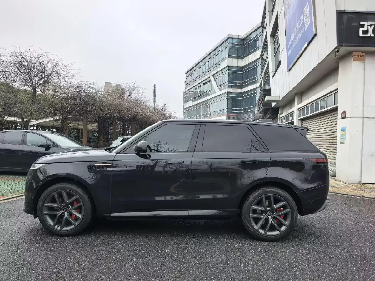 2025 Land Rover Range Rover Sport 3.0T 400HP L6 8AT,autocango,china used car exporter,china ev exporter,chinese used car exporter,chinese used ev exporter