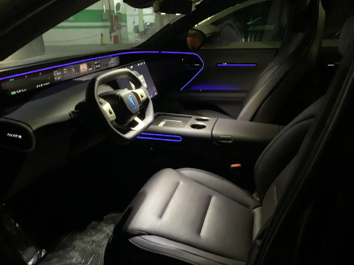 2024 Avatr 07 1.5T 156HP L4 REEV 39.05KWH,autocango,china used car exporter,china ev exporter,chinese used car exporter,chinese used ev exporter