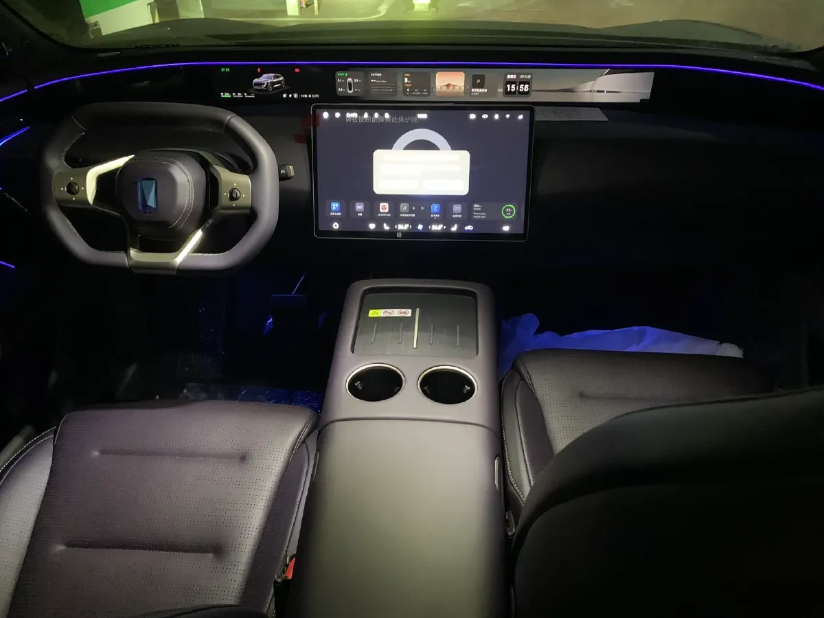 2024 Avatr 07 1.5T 156HP L4 REEV 39.05KWH,autocango,china used car exporter,china ev exporter,chinese used car exporter,chinese used ev exporter