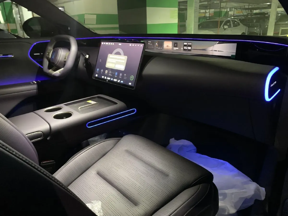 2024 Avatr 07 1.5T 156HP L4 REEV 39.05KWH,autocango,china used car exporter,china ev exporter,chinese used car exporter,chinese used ev exporter