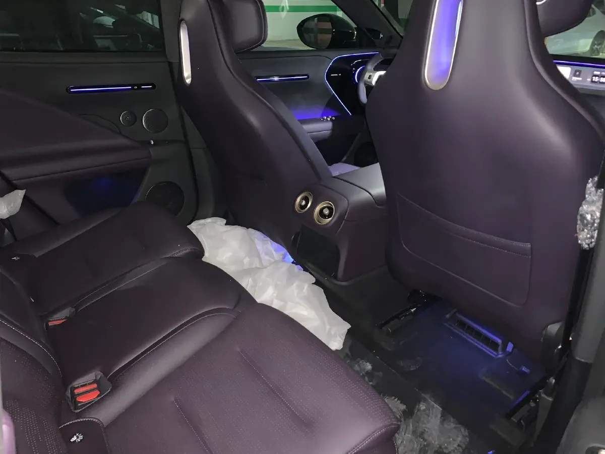 2024 Avatr 07 1.5T 156HP L4 REEV 39.05KWH,autocango,china used car exporter,china ev exporter,chinese used car exporter,chinese used ev exporter