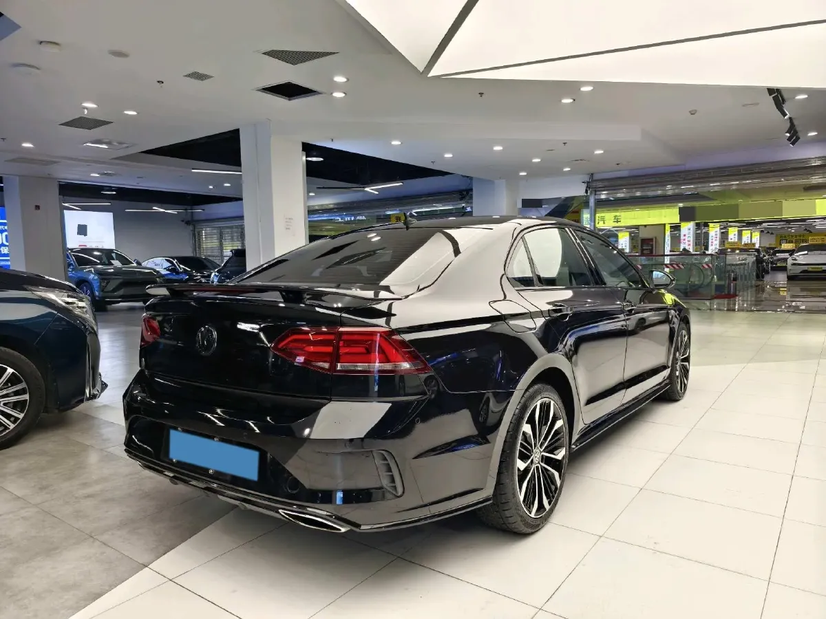 2017 Volkswagen Lamando 2.0T 220HP L4 7DCT,autocango,china used car exporter,china ev exporter,chinese used car exporter,chinese used ev exporter