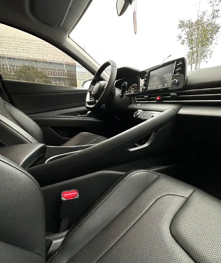 2022 Hyundai Elantra 1.5L 115HP L4 CVT,autocango,china used car exporter,china ev exporter,chinese used car exporter,chinese used ev exporter