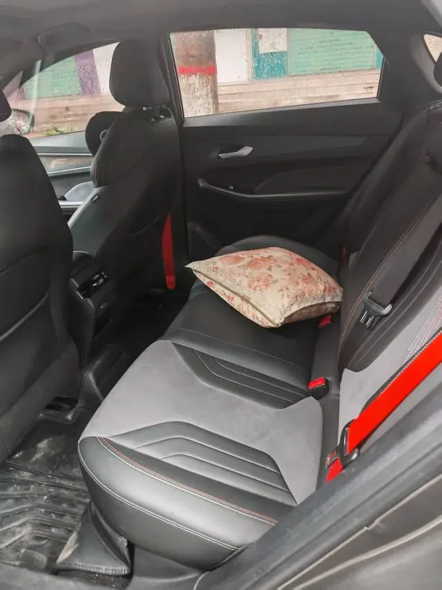 2022 Geely Binray 1.5T 181HP L4 7DCT,autocango,china used car exporter,china ev exporter,chinese used car exporter,chinese used ev exporter