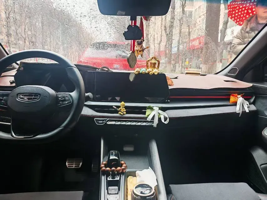 2022 Geely Binray 1.5T 181HP L4 7DCT,autocango,china used car exporter,china ev exporter,chinese used car exporter,chinese used ev exporter