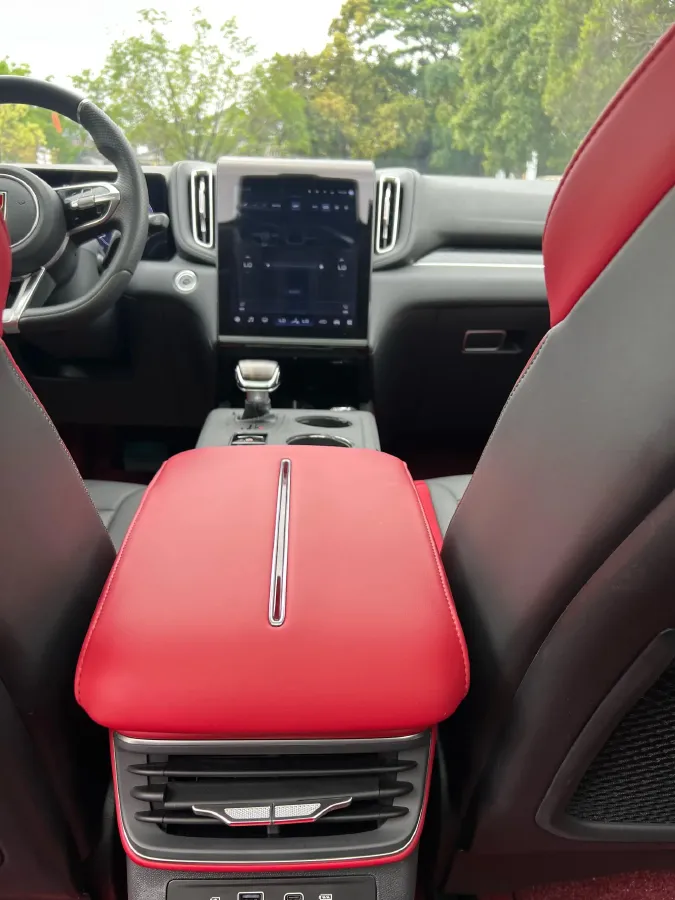 2023 HongQi HS3 1.5T 169HP L4 1DHT Hybrid 1.83KWH,autocango,china used car exporter,china ev exporter,chinese used car exporter,chinese used ev exporter