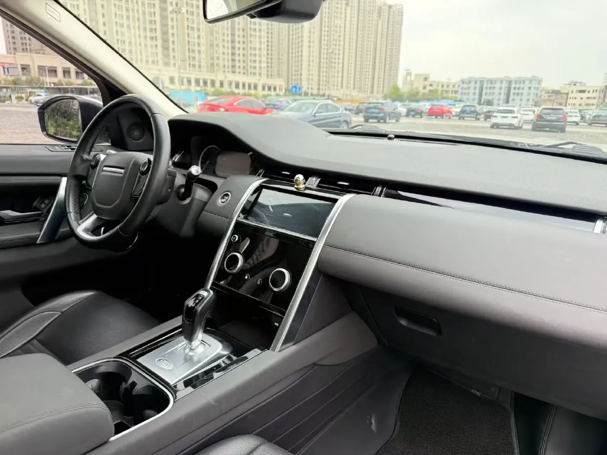 2020 Land Rover Discovery Sport 2.0T 200HP L4 9AT,autocango,china used car exporter,china ev exporter,chinese used car exporter,chinese used ev exporter