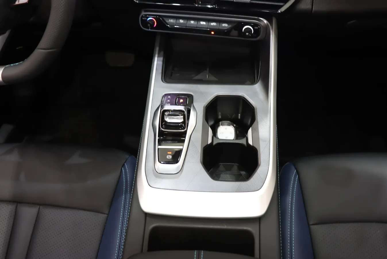 2023 GAC Trumpchi GS3 1.5T 177HP L4 7DCT,autocango,china used car exporter,china ev exporter,chinese used car exporter,chinese used ev exporter