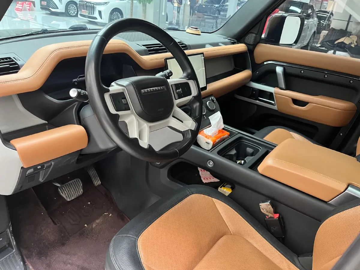 2023 Land Rover Defender 3.0T 400HP L6 8AT,autocango,china used car exporter,china ev exporter,chinese used car exporter,chinese used ev exporter