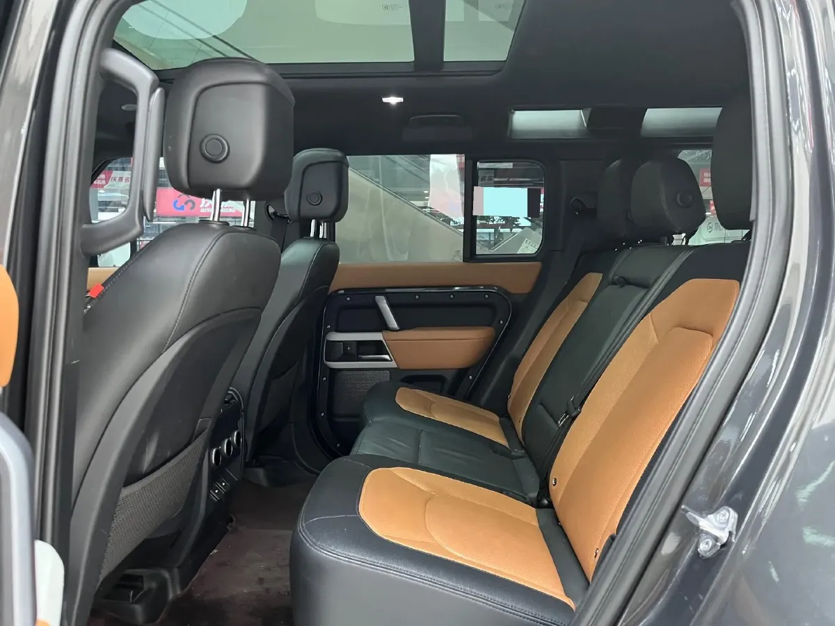 2023 Land Rover Defender 3.0T 400HP L6 8AT,autocango,china used car exporter,china ev exporter,chinese used car exporter,chinese used ev exporter