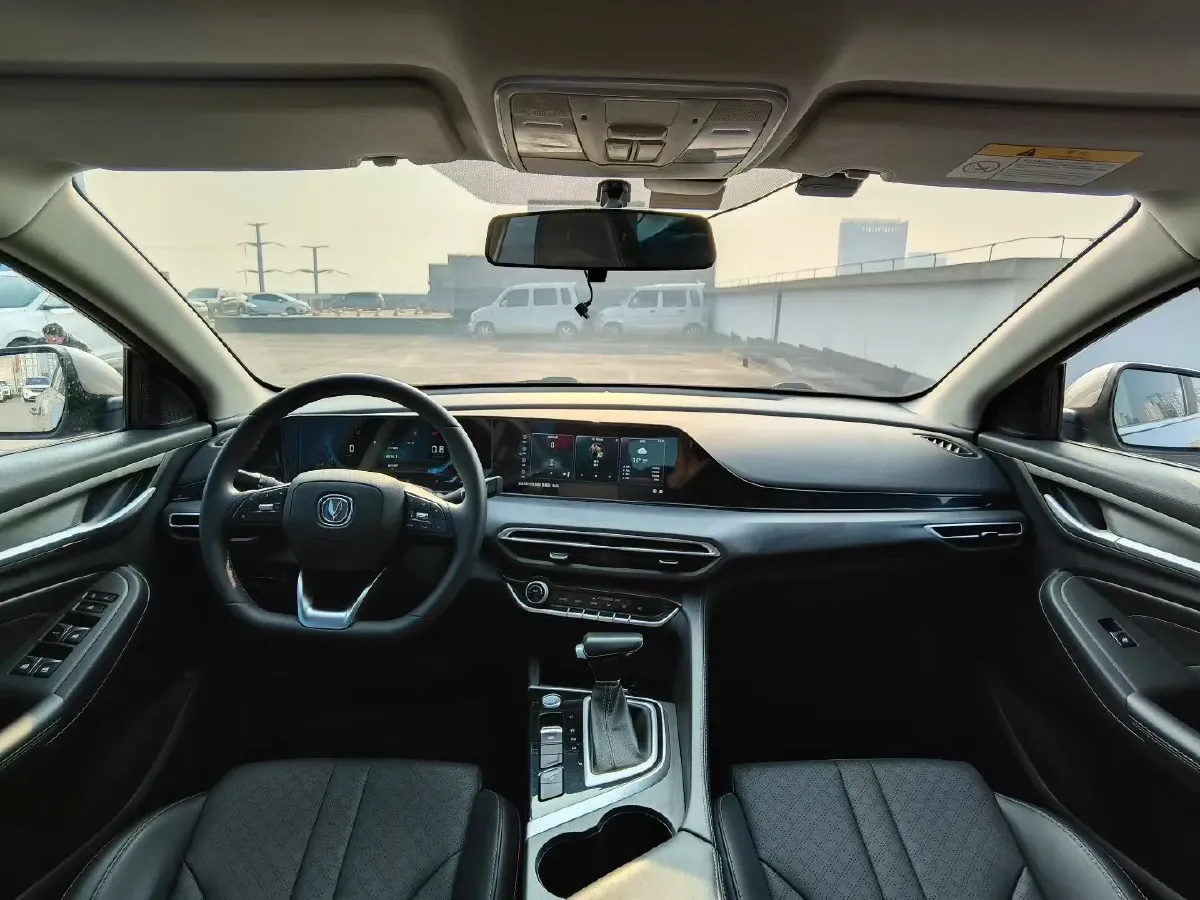 2022 ChangAn Eado 1.6L 128HP L4 CVT,autocango,china used car exporter,china ev exporter,chinese used car exporter,chinese used ev exporter