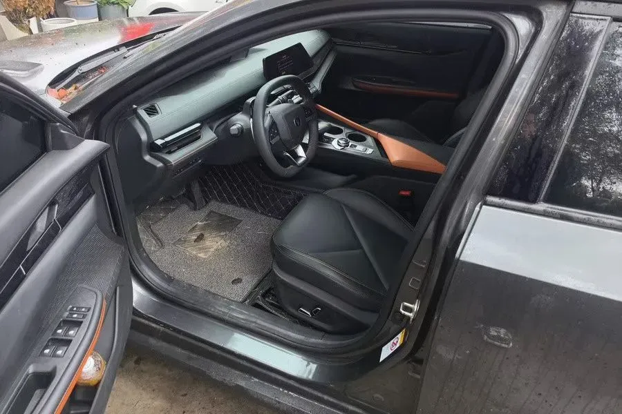 2022 ChangAn UNI-V 1.5T 188HP L4 7DCT,autocango,china used car exporter,china ev exporter,chinese used car exporter,chinese used ev exporter