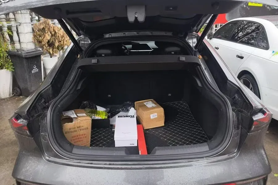 2022 ChangAn UNI-V 1.5T 188HP L4 7DCT,autocango,china used car exporter,china ev exporter,chinese used car exporter,chinese used ev exporter