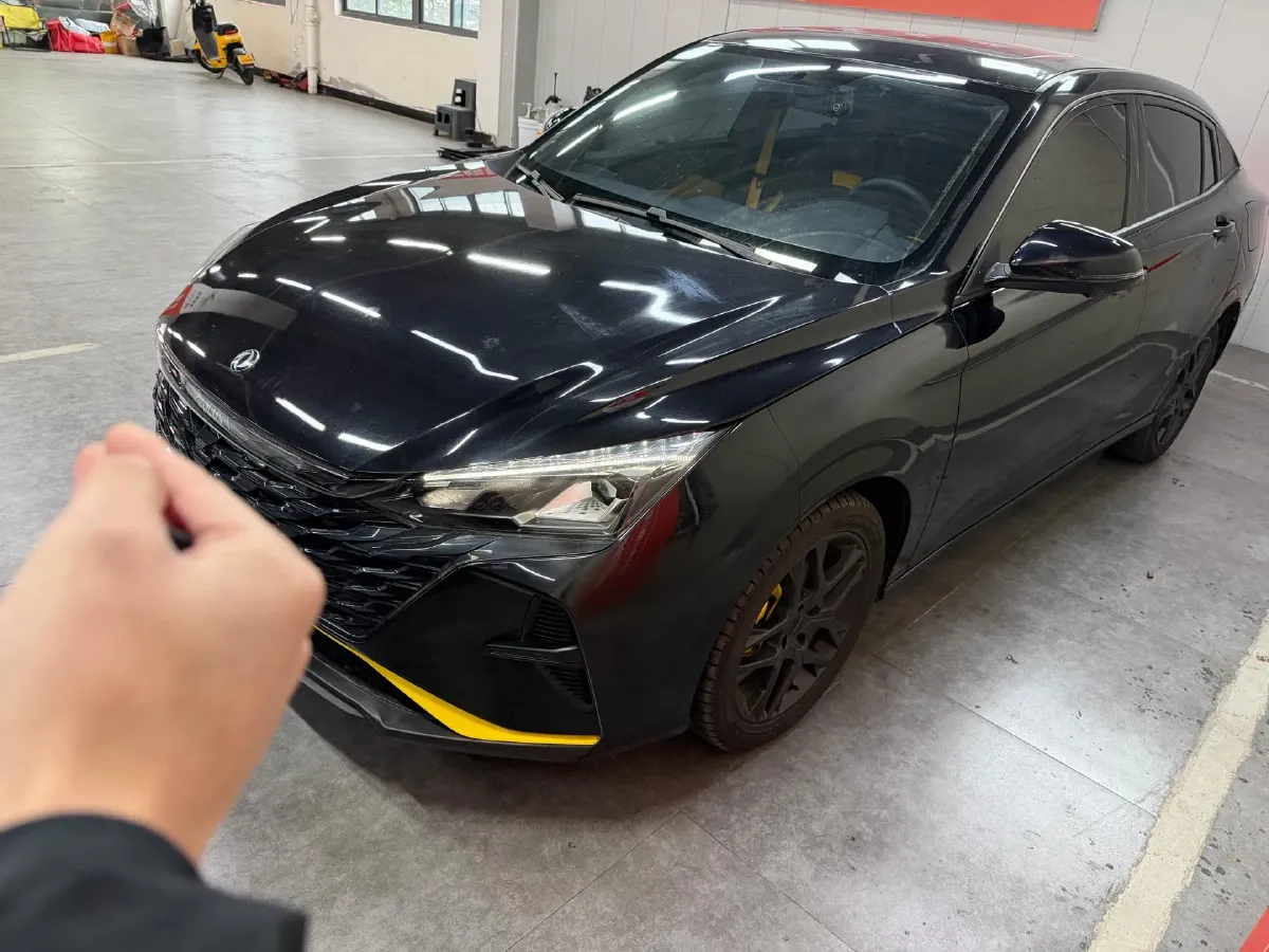 2023 DongFeng Aeolus YiXuan 1.5T 197HP L4 6DCT,autocango,china used car exporter,china ev exporter,chinese used car exporter,chinese used ev exporter