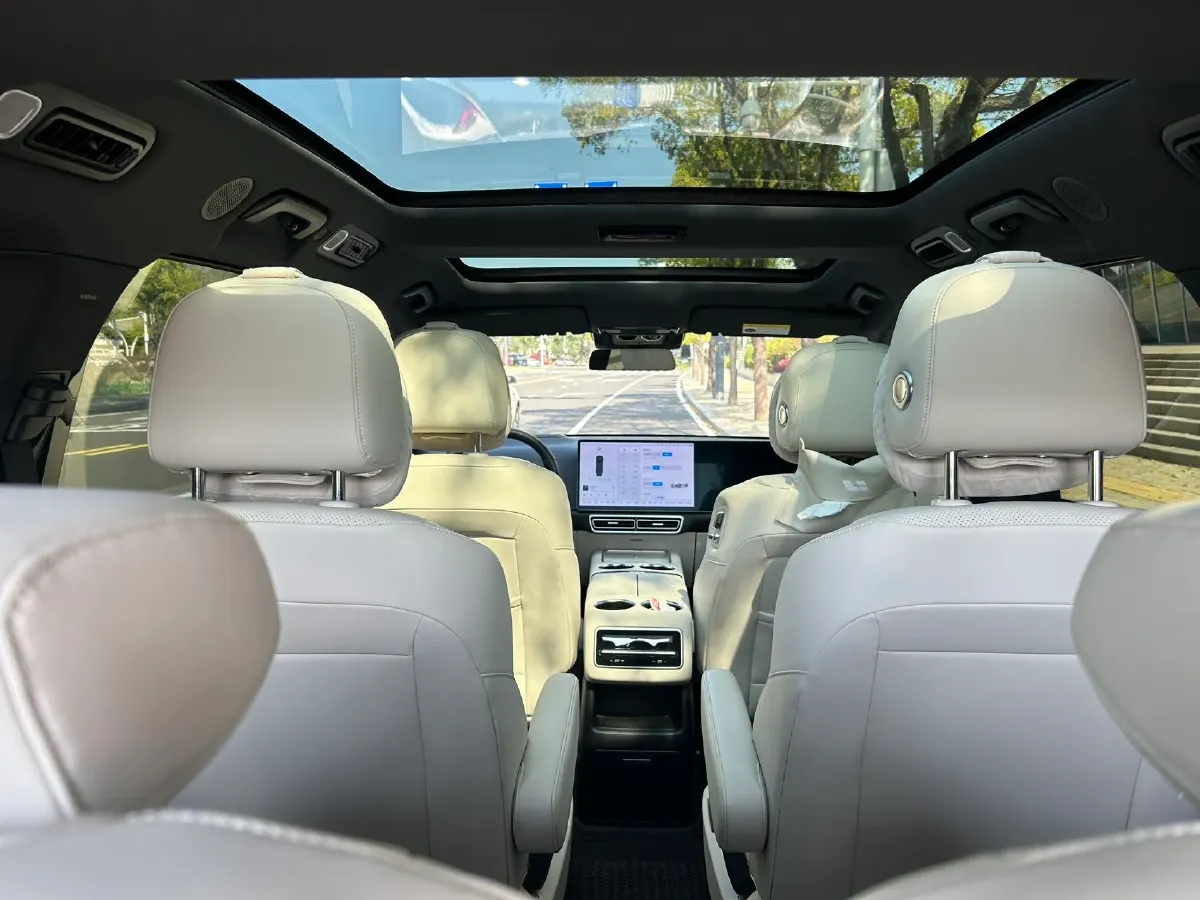 2023 Li L7 Range Extended 154HP REEV 40.9KWH,autocango,china used car exporter,china ev exporter,chinese used car exporter,chinese used ev exporter