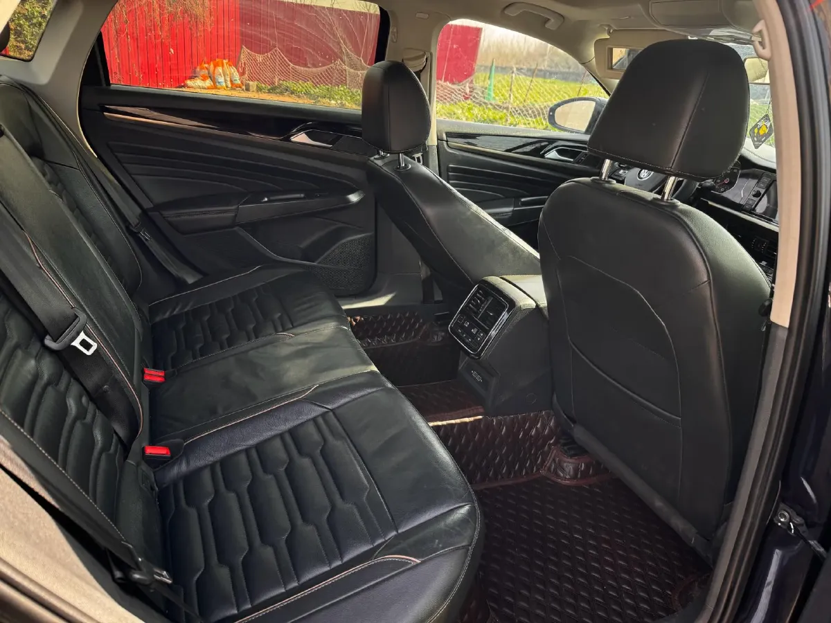 2019 Skoda Kodiak 2.0T 186HP L4 7DCT,autocango,china used car exporter,china ev exporter,chinese used car exporter,chinese used ev exporter