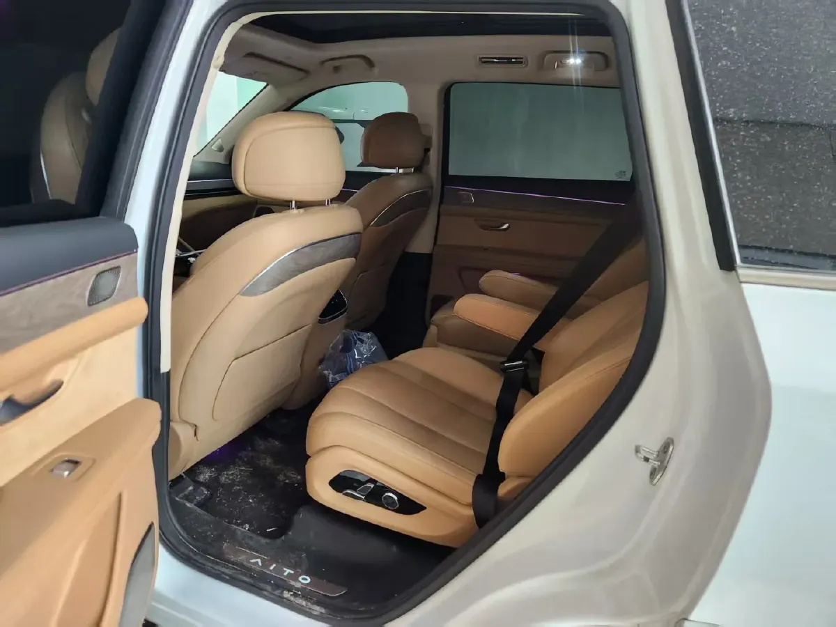 2022 Volvo S60 2.0T 197HP L4 8AT,autocango,china used car exporter,china ev exporter,chinese used car exporter,chinese used ev exporter