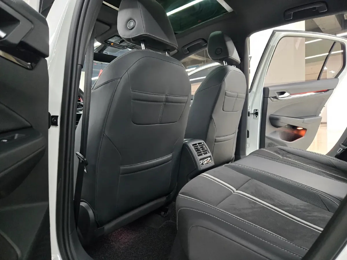 2024 Volkswagen Golf 1.4T 150HP L4 7DCT,autocango,china used car exporter,china ev exporter,chinese used car exporter,chinese used ev exporter