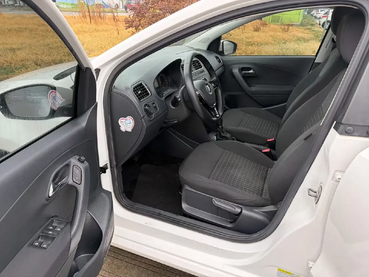 2016 Volkswagen Polo 1.6L 110HP L4 6AT,autocango,china used car exporter,china ev exporter,chinese used car exporter,chinese used ev exporter