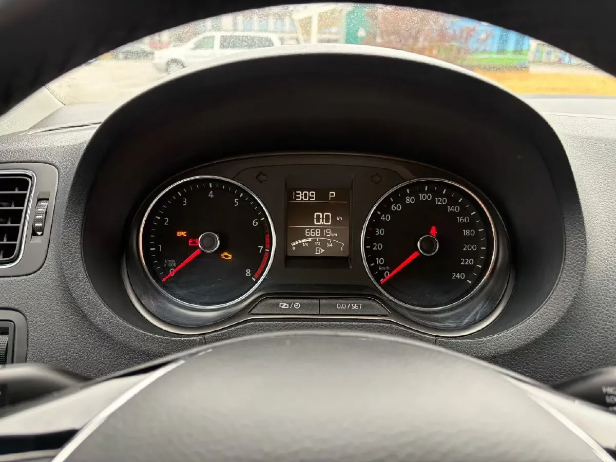 2016 Volkswagen Polo 1.6L 110HP L4 6AT,autocango,china used car exporter,china ev exporter,chinese used car exporter,chinese used ev exporter