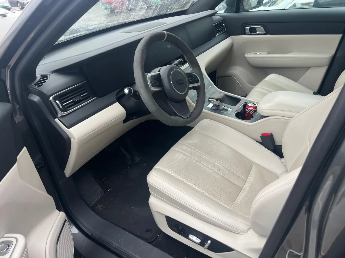 2020 Li ONE Range Extended 131HP REEV 40.5KWH,autocango,china used car exporter,china ev exporter,chinese used car exporter,chinese used ev exporter