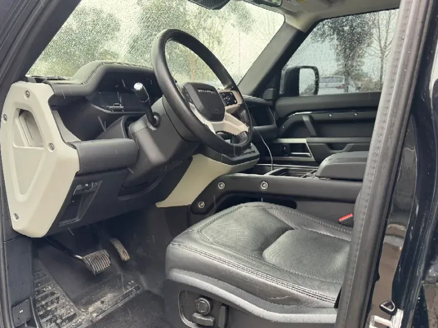 2024 Land Rover Defender 3.0T 400HP L6 8AT,autocango,china used car exporter,china ev exporter,chinese used car exporter,chinese used ev exporter