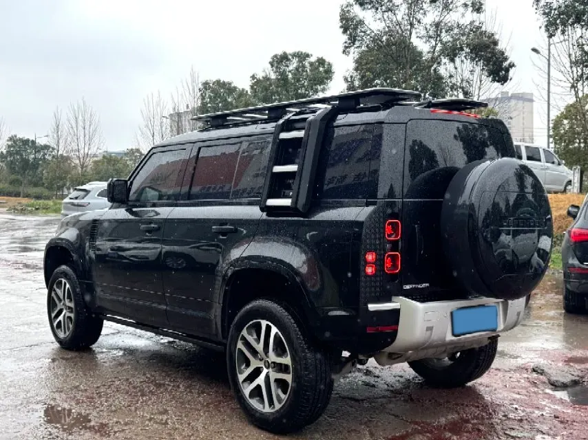 2024 Land Rover Defender 3.0T 400HP L6 8AT,autocango,china used car exporter,china ev exporter,chinese used car exporter,chinese used ev exporter