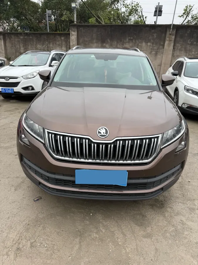 2018 Skoda Kodiak 2.0T 186HP L4 7DCT,autocango,china used car exporter,china ev exporter,chinese used car exporter,chinese used ev exporter