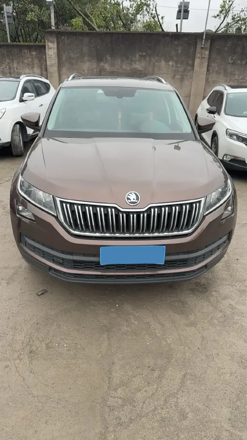 2018 Skoda Kodiak 2.0T 186HP L4 7DCT,autocango,china used car exporter,china ev exporter,chinese used car exporter,chinese used ev exporter