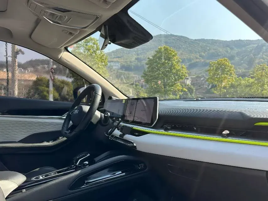 2022 Geely Coolray 1.5T 181HP L4 7DCT,autocango,china used car exporter,china ev exporter,chinese used car exporter,chinese used ev exporter