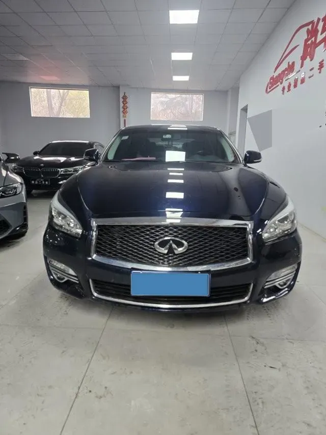 2019 Alfa Romeo Giulia 2.0T 280HP L4 8AT,autocango,china used car exporter,china ev exporter,chinese used car exporter,chinese used ev exporter